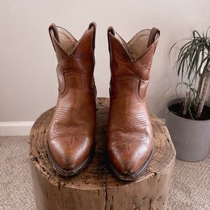 Frye Women's Billie Short Cowboy Boots Size 7
